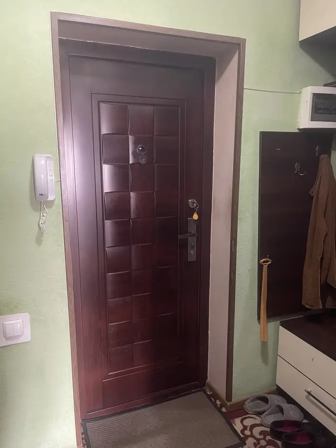 Продается 3-комнатная квартира − 71 м²