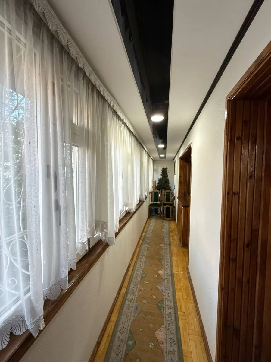 Продается 4-комнатная квартира − 124 м²