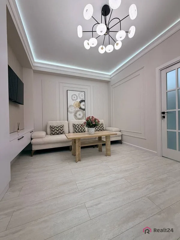 2-комнатная квартира − 45 м², 13/17 этаж