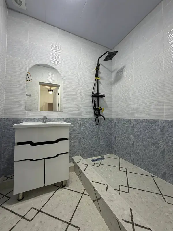 2 xonali kvartira − 80 m², 8/8 qavat