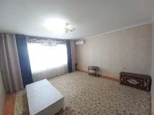 Сдается 2-комнатная квартира − 60 м²