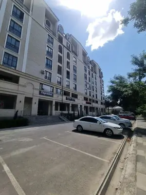 Продается 1-комнатная квартира − 48 м²