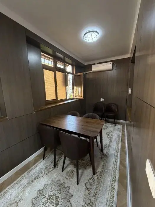 Сдается 4-комнатная квартира − 95 м²