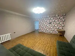 Сдается 2-комнатная квартира − 63 м²