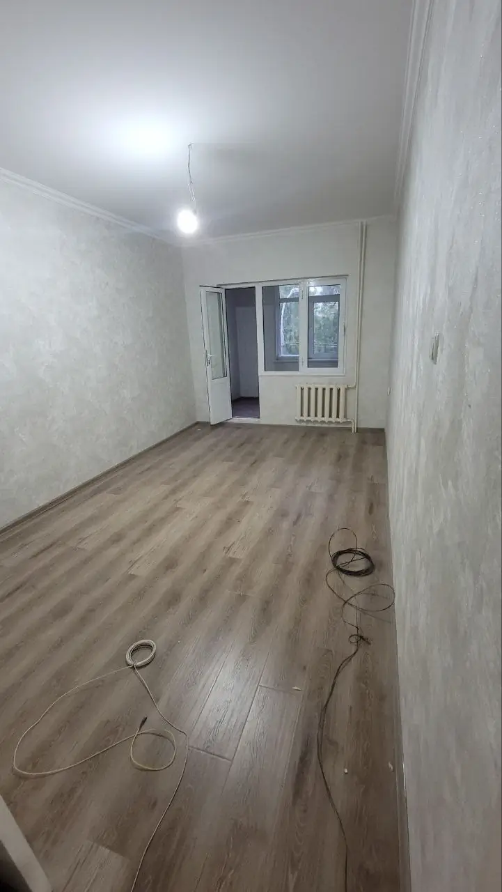 2 xonali kvartira sotiladi − 60 m²