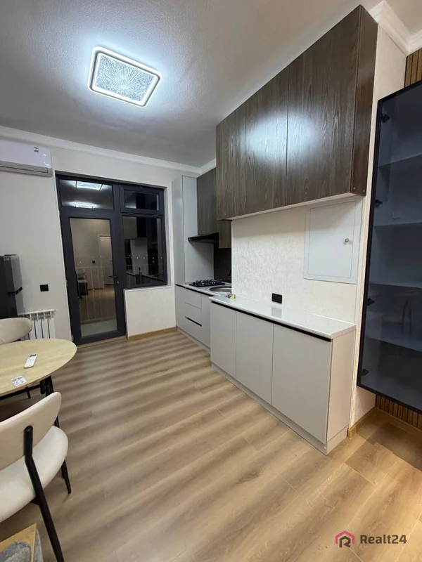 1-комнатная квартира − 40 м², 13/16 этаж