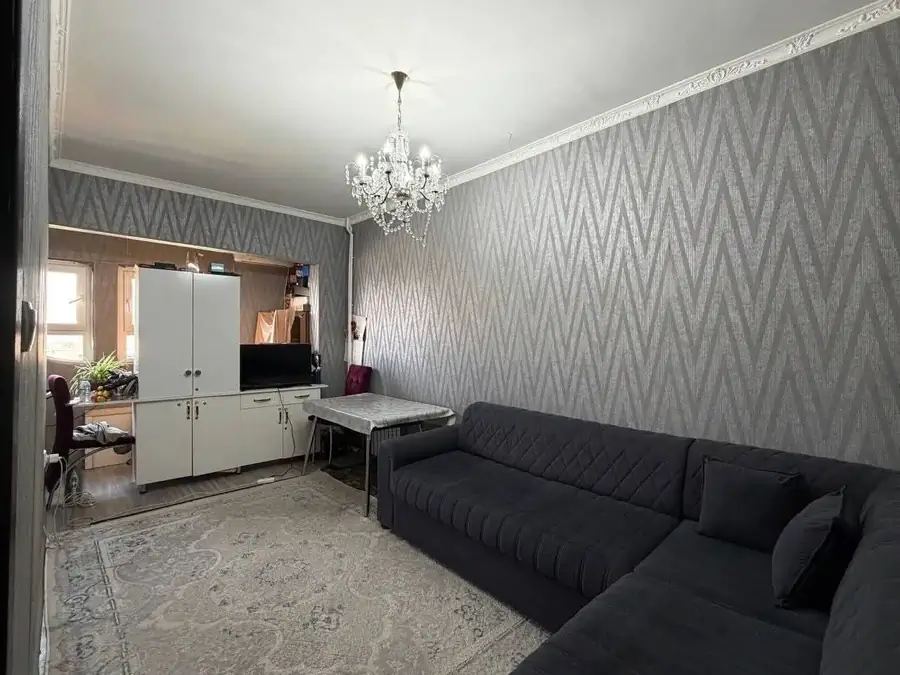 1 xonali kvartira sotiladi − 30 m²