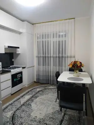 Ijaraga 3 xonali kvartira − 100 m²