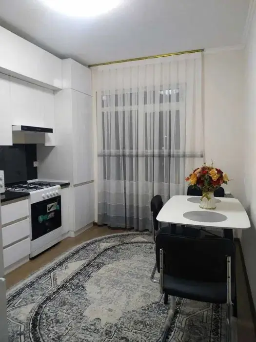 Ijaraga 3 xonali kvartira − 100 m²