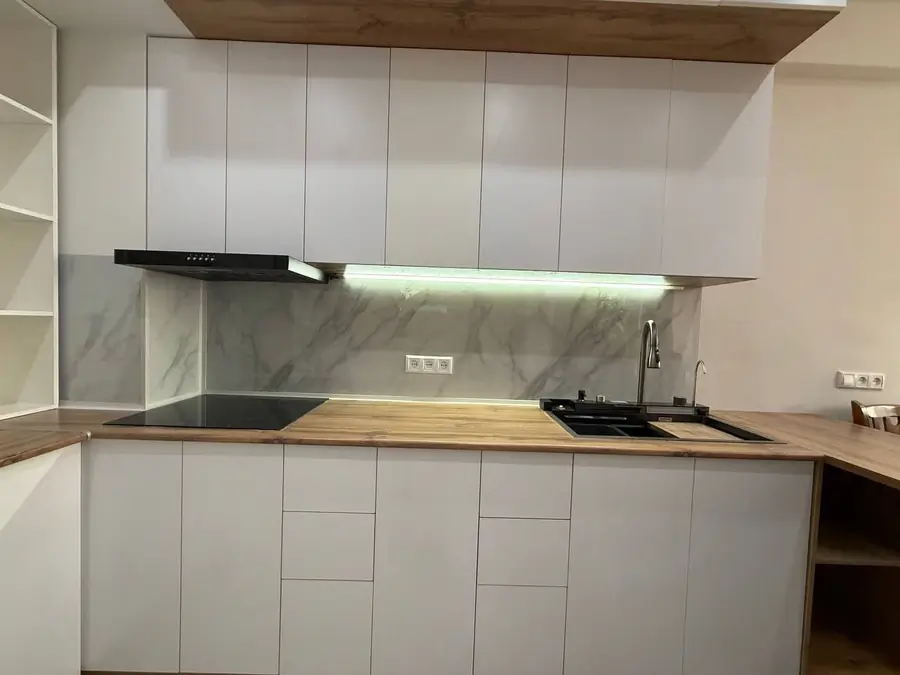 Сдается 2-комнатная квартира − 50 м²