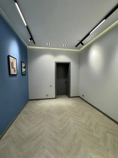 Ofis − 90 m², 1/4 qavat