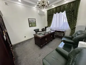Ofis sotiladi − 366 m²