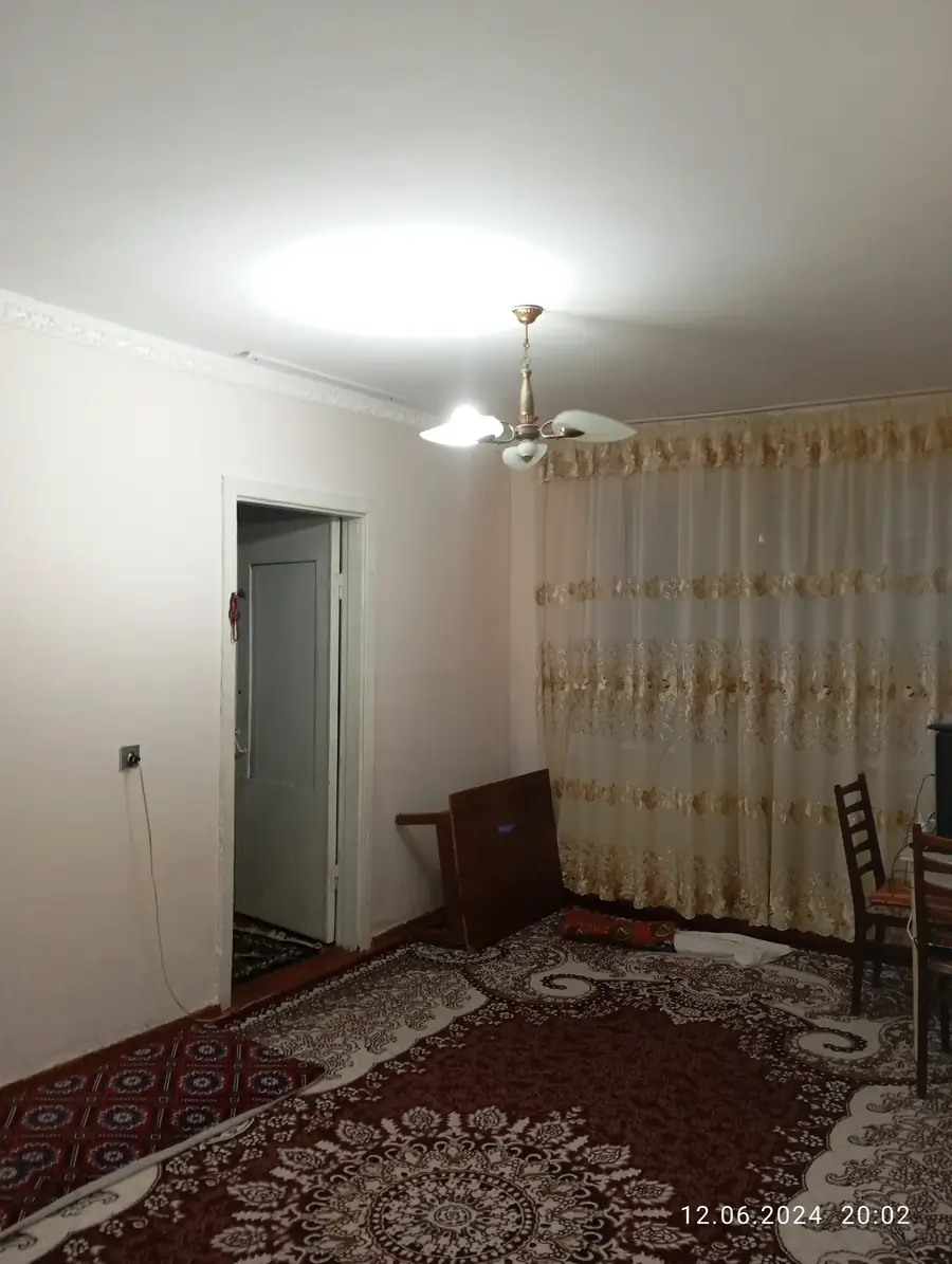 Продается 2-комнатная квартира − 56 м²