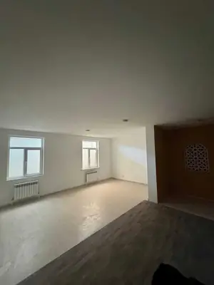 5 dan ortiq xonali kvartira − 160 m², 1/9 qavat