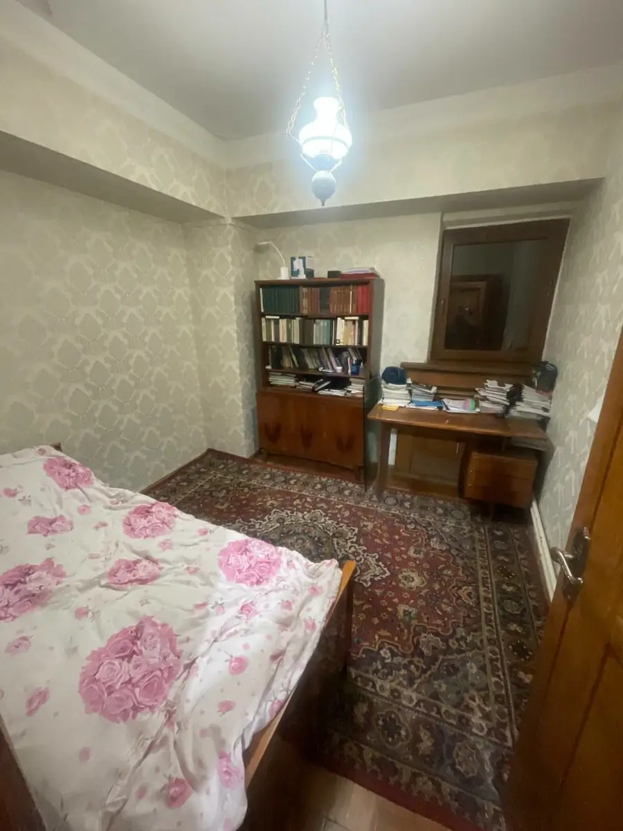 Продается 3-комнатная квартира − 80 м²