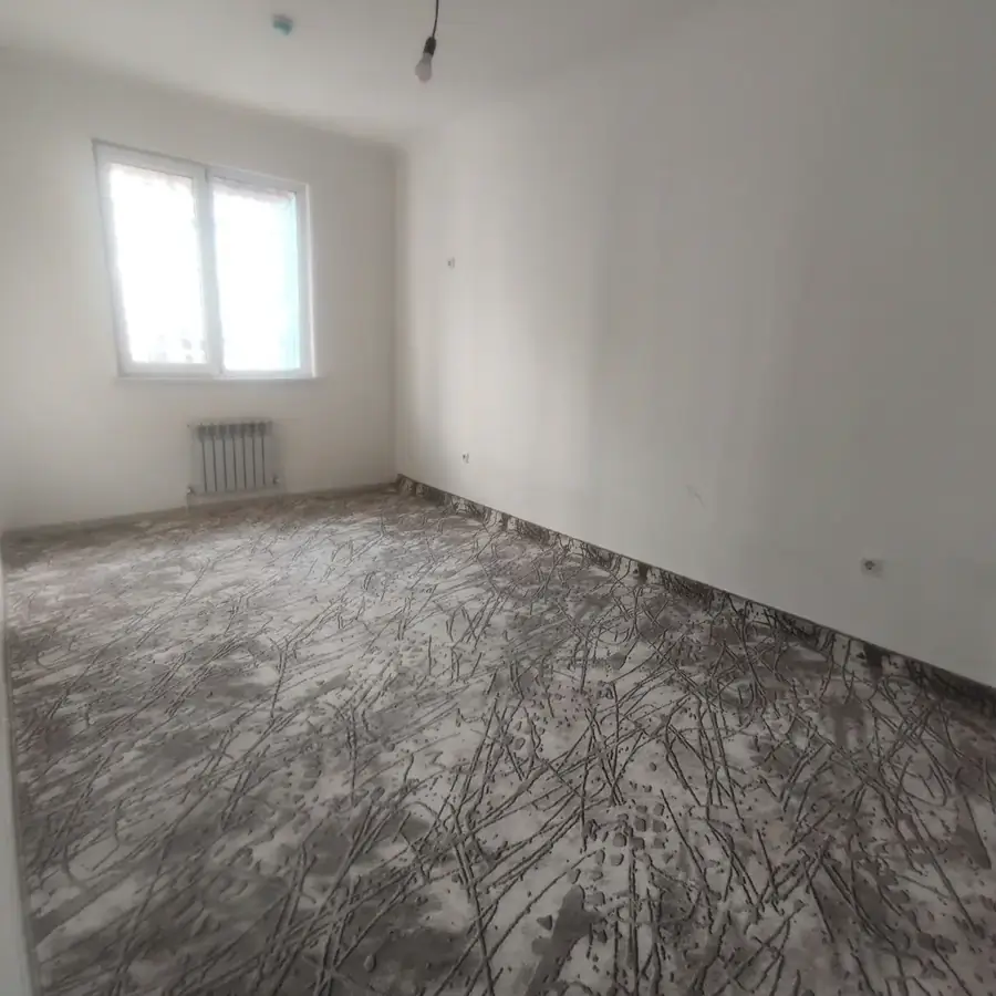 Продается 3-комнатная квартира − 70 м²