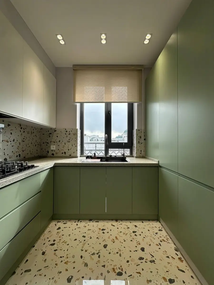 3 xonali kvartira sotiladi − 98 m²