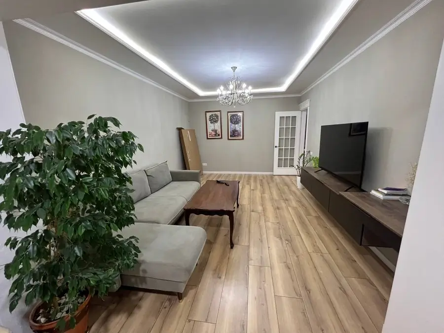 Продается 3-комнатная квартира − 93 м²