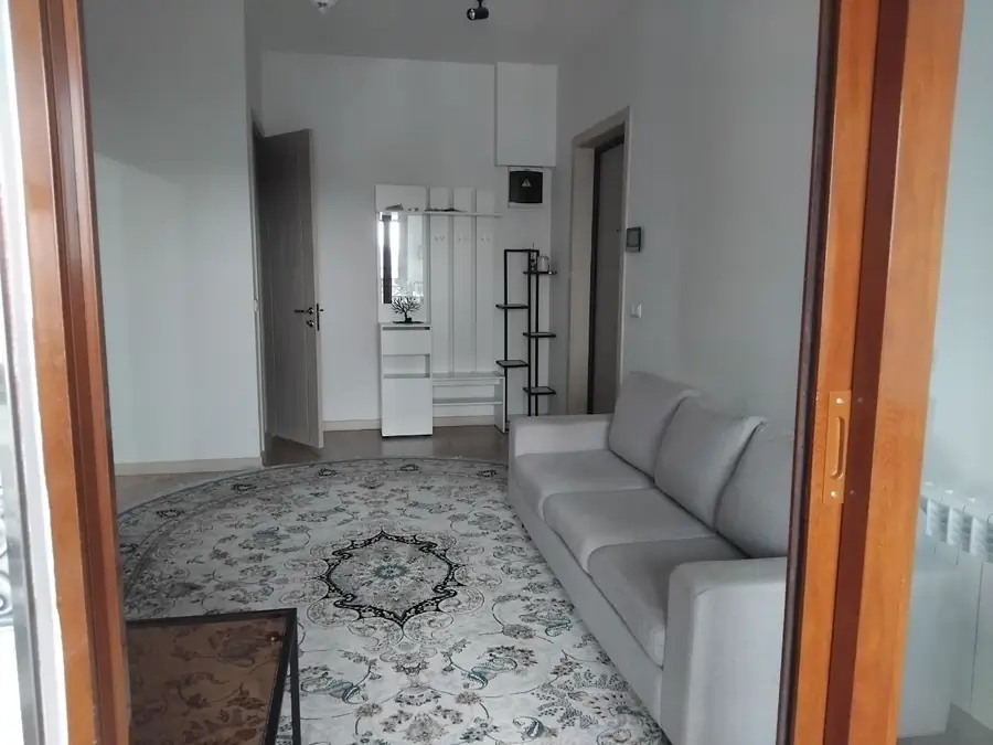 Сдается 2-комнатная квартира − 45 м²