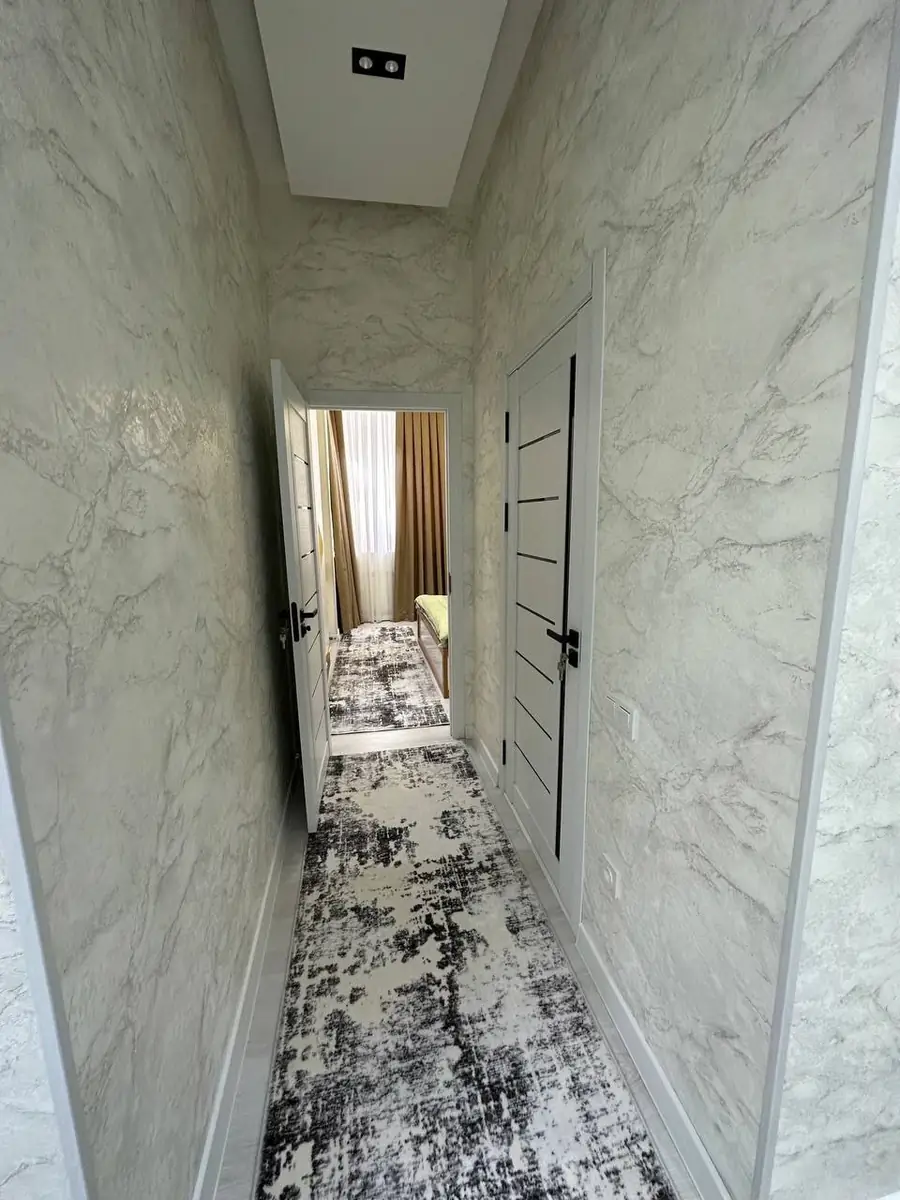 Сдается 2-комнатная квартира − 60 м²