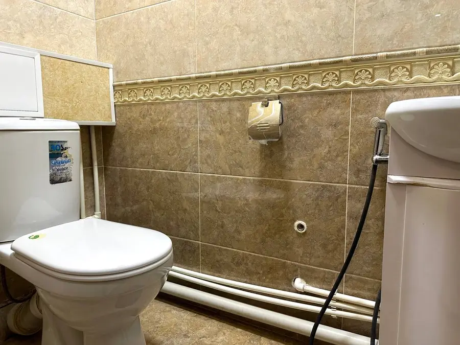 4 xonali kvartira sotiladi − 95 m²
