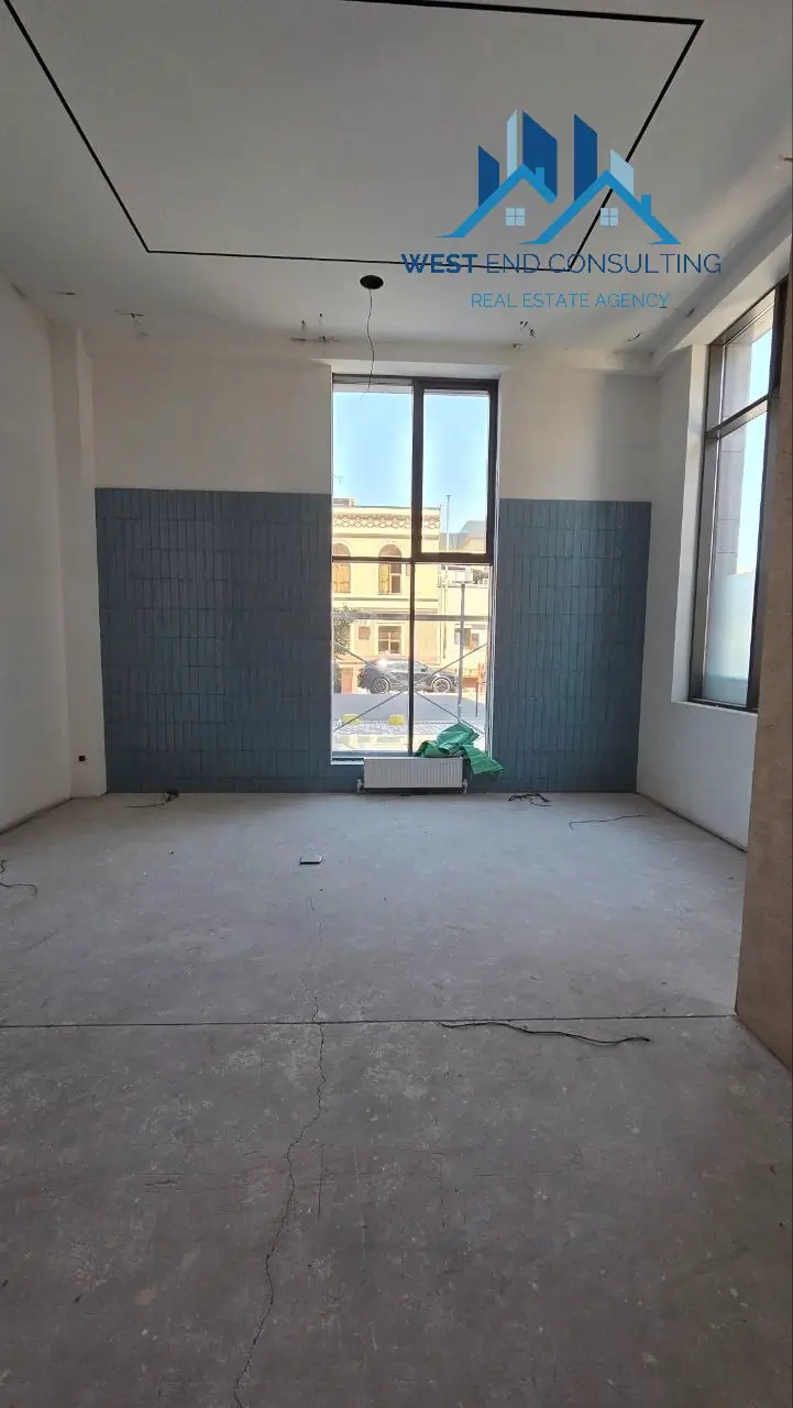 Ijaraga ofis − 374 m²