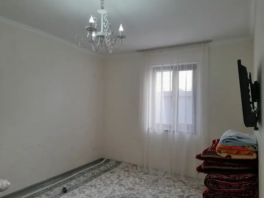 Продается 1-комнатная квартира − 30 м²