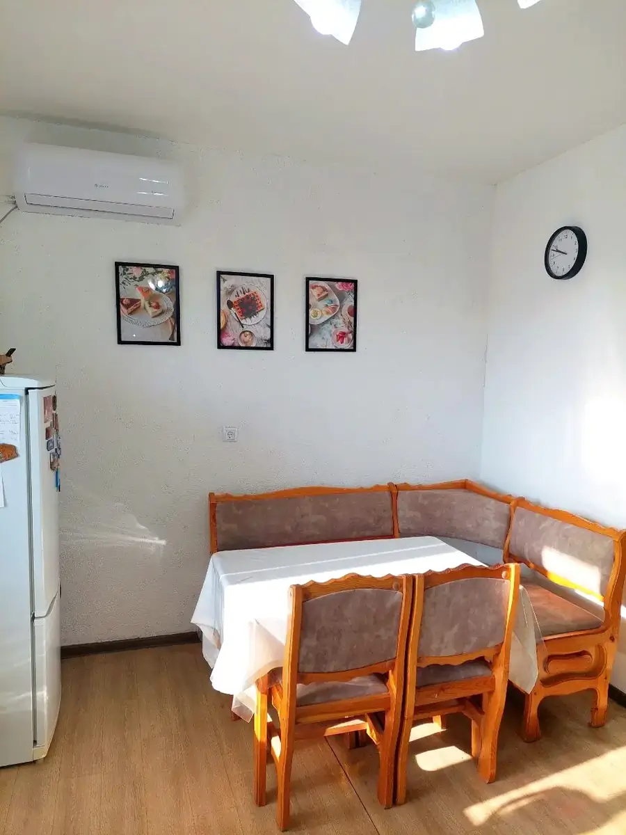 2 xonali kvartira sotiladi − 65 m²