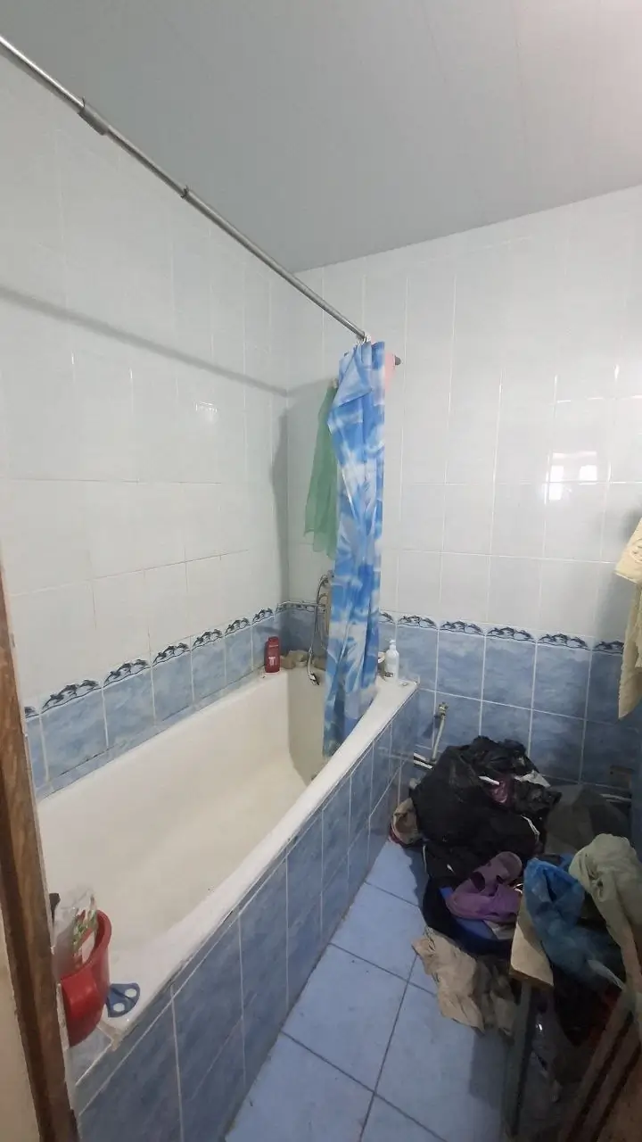3 xonali kvartira sotiladi − 83 m²