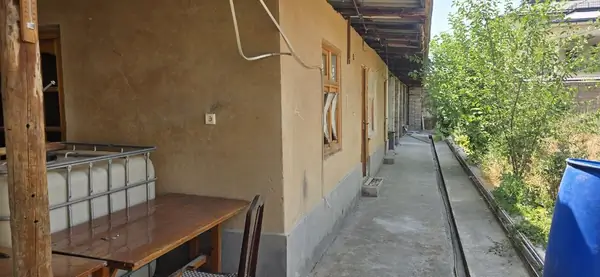 Yer uchastkasi − 6 sot.