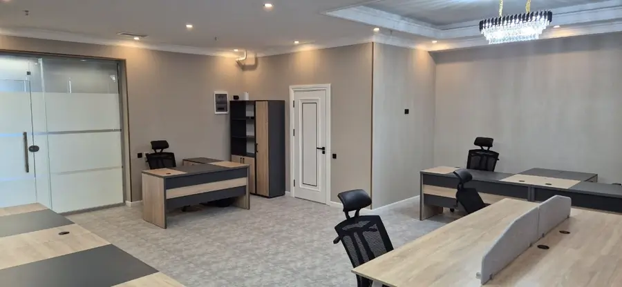 Ijaraga ofis − 77 m²