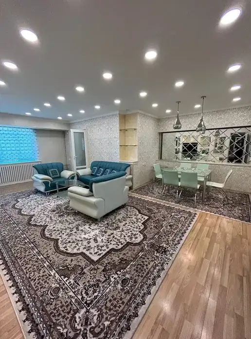 4 xonali kvartira sotiladi − 120 m²