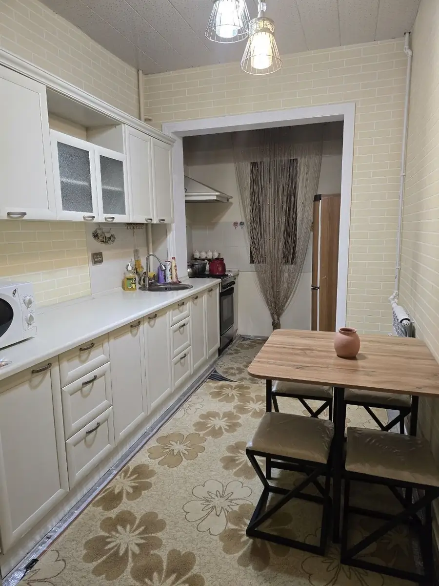 Ijaraga 3 xonali kvartira − 70 m²