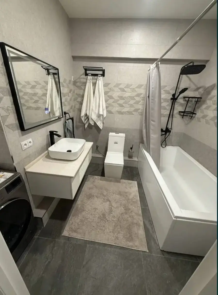 2 xonali kvartira sotiladi − 67 m²