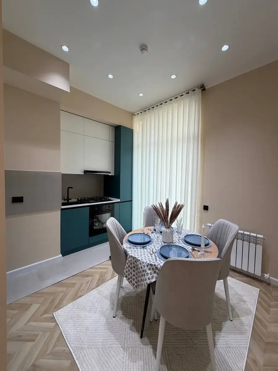 2 xonali kvartira sotiladi − 58 m²