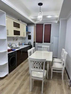 Сдается 3-комнатная квартира − 98.5 м²