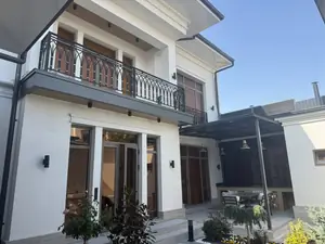 2 qavatli uy sotiladi − 368 m²