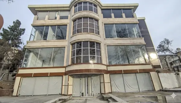 Ofis − 242 m², 1/4 qavat