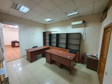 Ofis − 70 m², 2/2 qavat