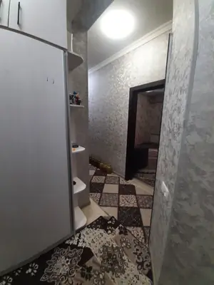 Продается 3-комнатная квартира − 60 м²