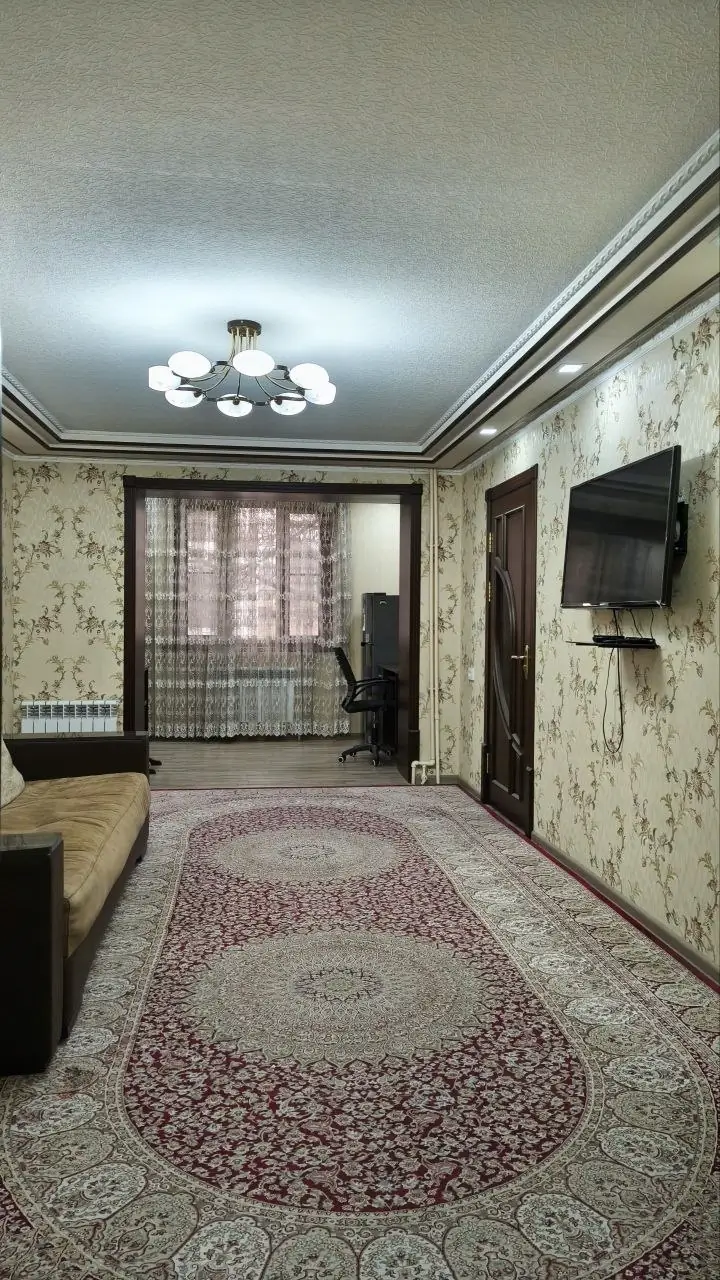 2 xonali kvartira sotiladi − 52 m²