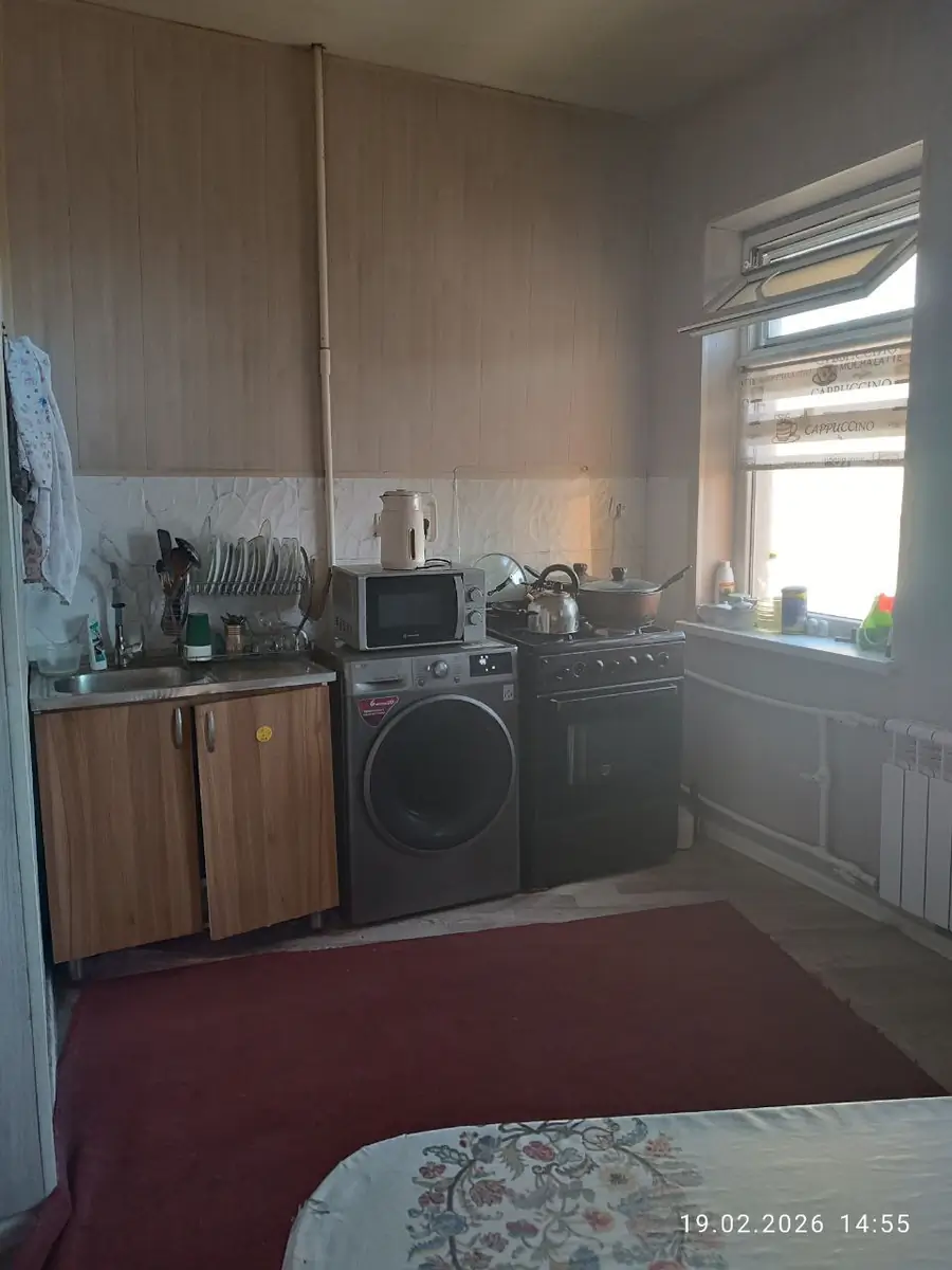 4 xonali kvartira sotiladi − 96 m²
