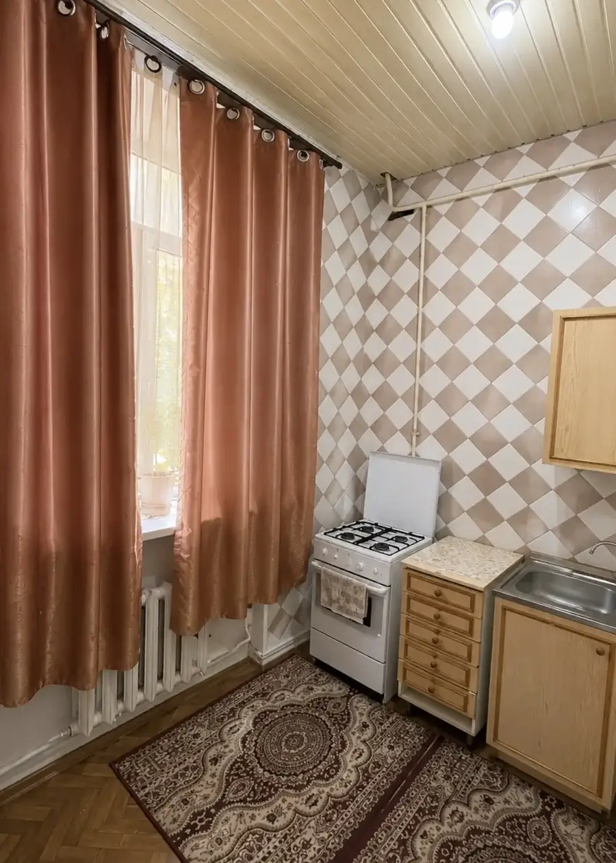 2 xonali kvartira sotiladi − 60 m²
