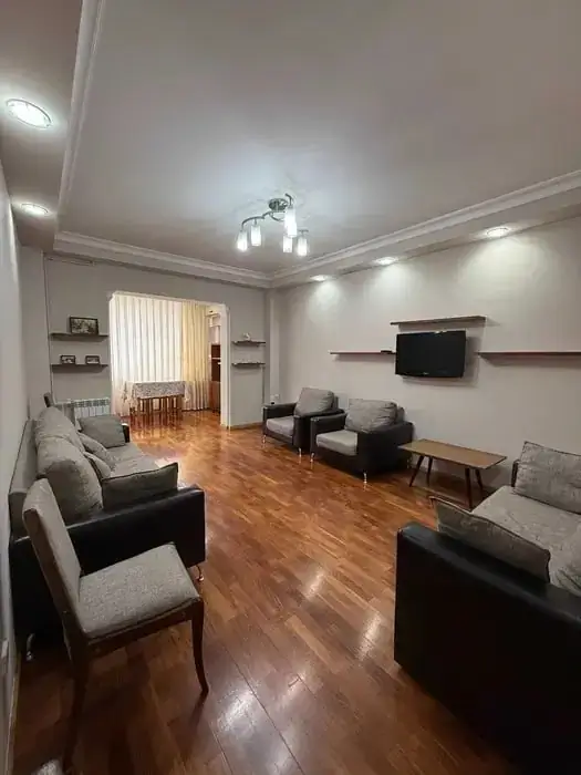 Ijaraga 3 xonali kvartira − 90 m²