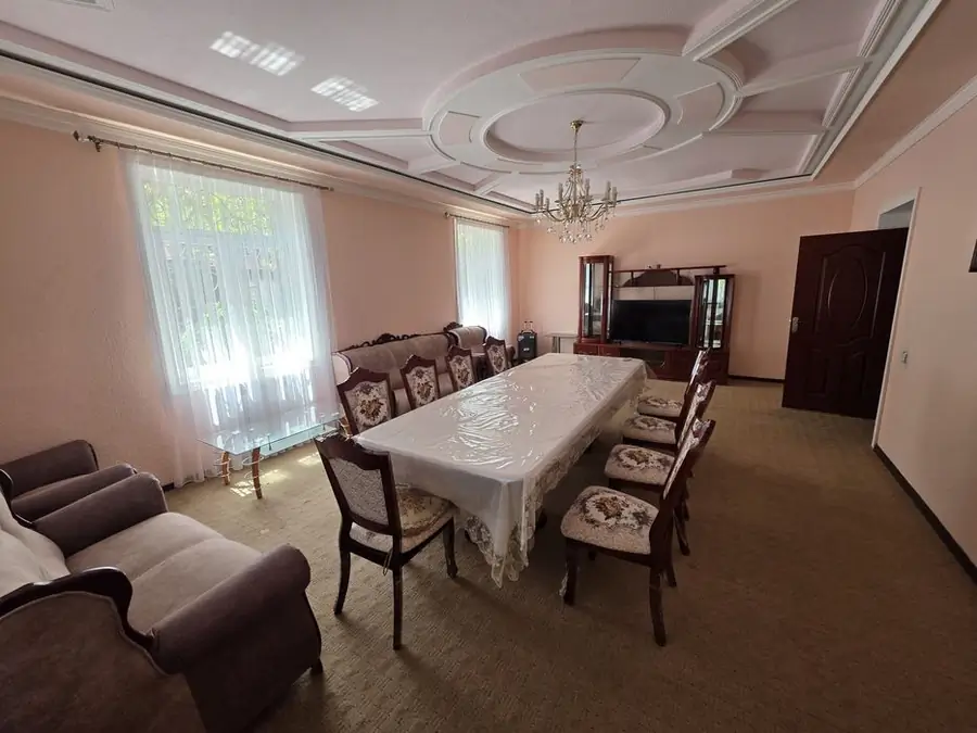 Sutkabay 2 qavatli uy − 500 m²