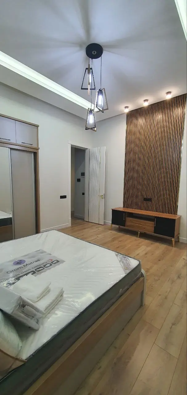Ijaraga 2 qavatli uy − 200 m²