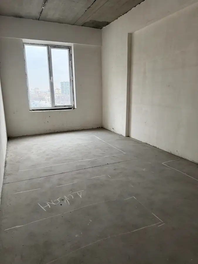 3 xonali kvartira sotiladi − 112 m²