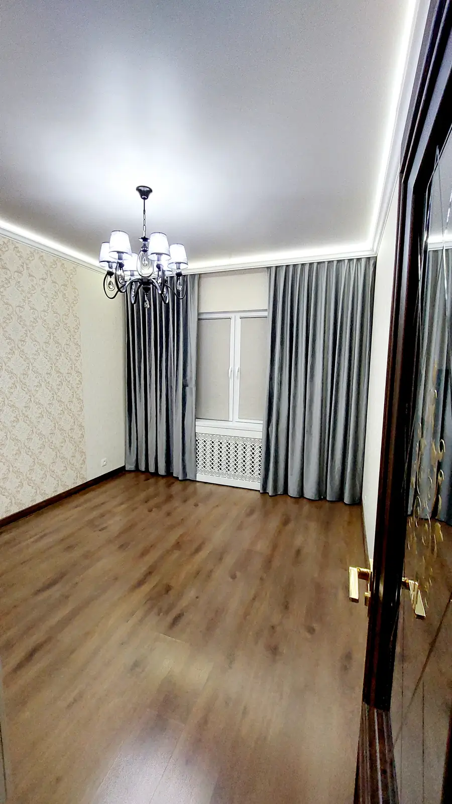 3 xonali kvartira sotiladi − 92 m²