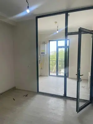 1 xonali kvartira sotiladi − 23 m²
