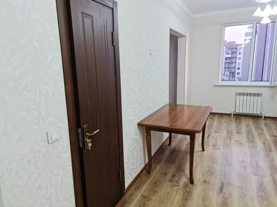 Продается 4-комнатная квартира − 100 м²